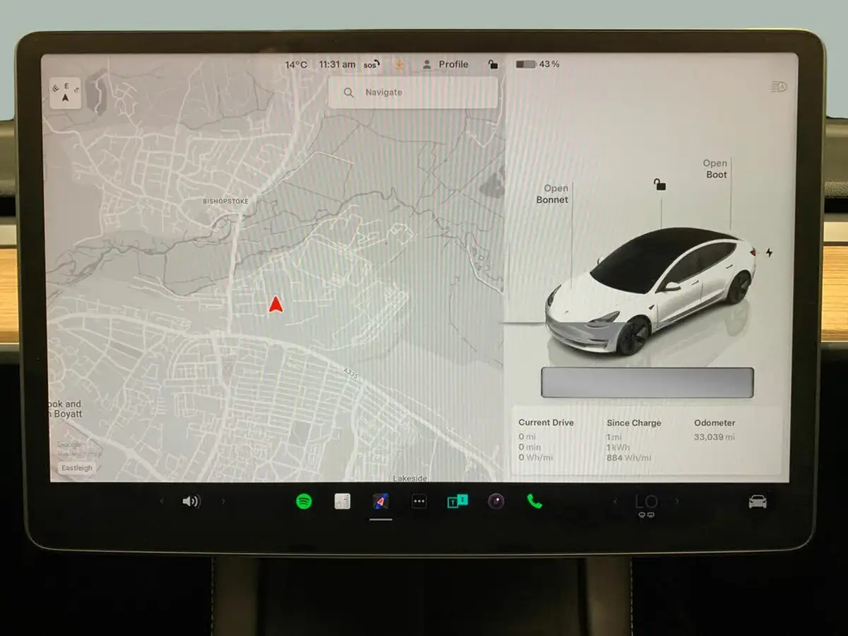 2022-tesla-model-3-e-long-range-big-5