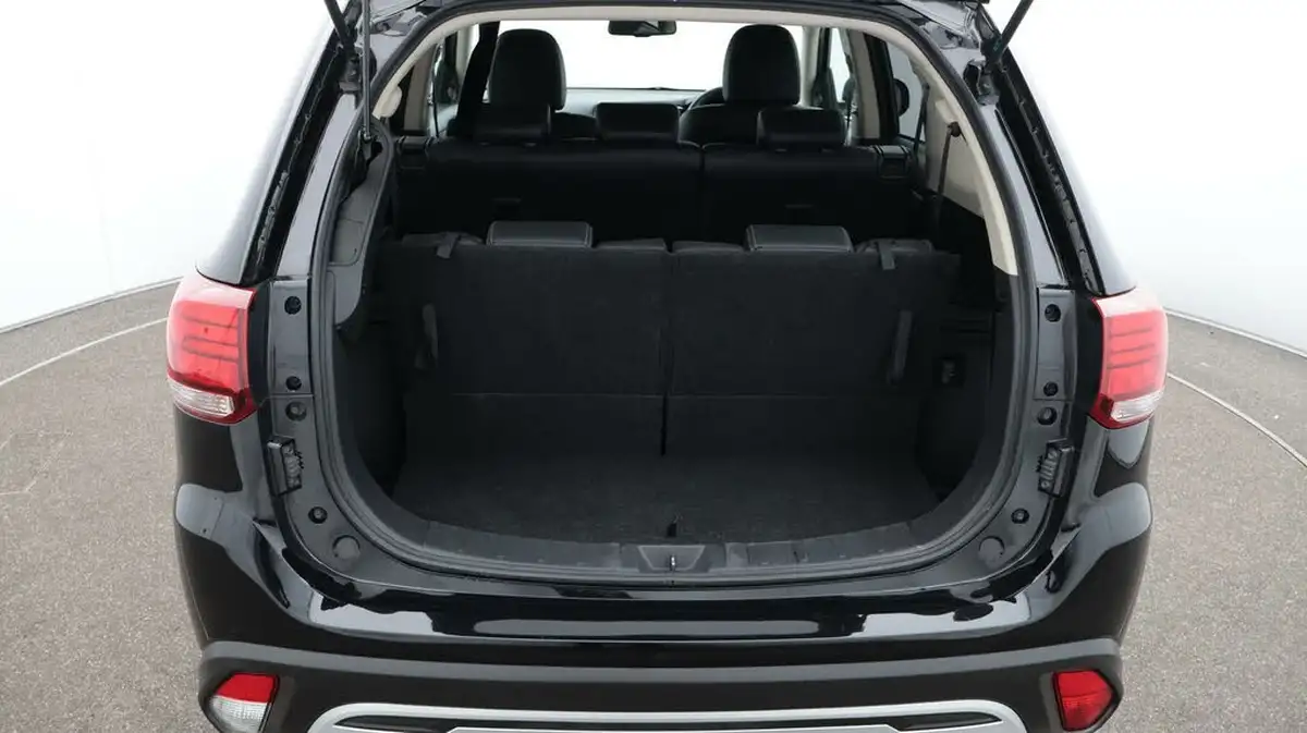 2020-mitsubishi-outlander-20-exceed-big-21