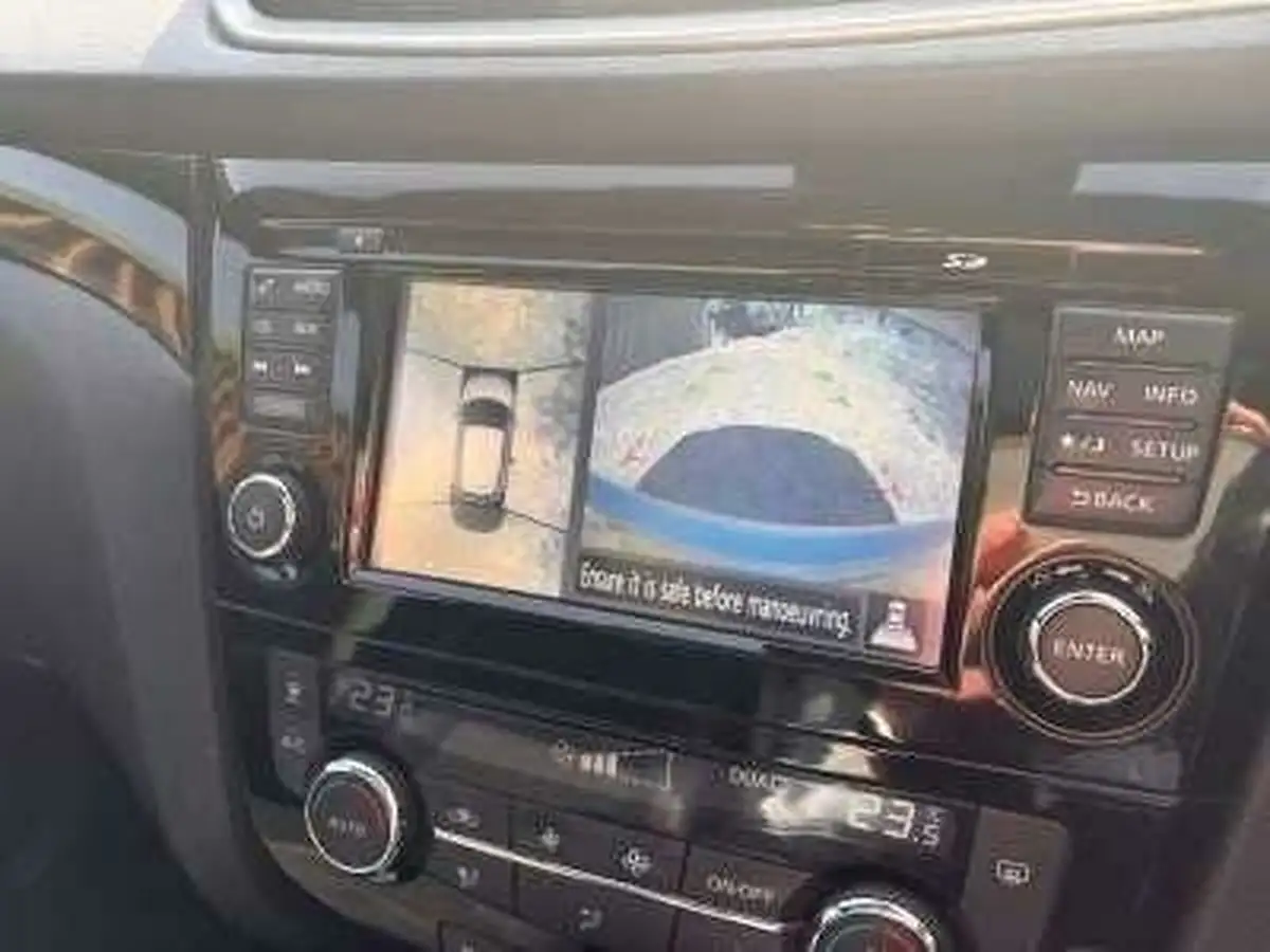 2017-nissan-qashqai-15dci-n-vision-18in-big-5