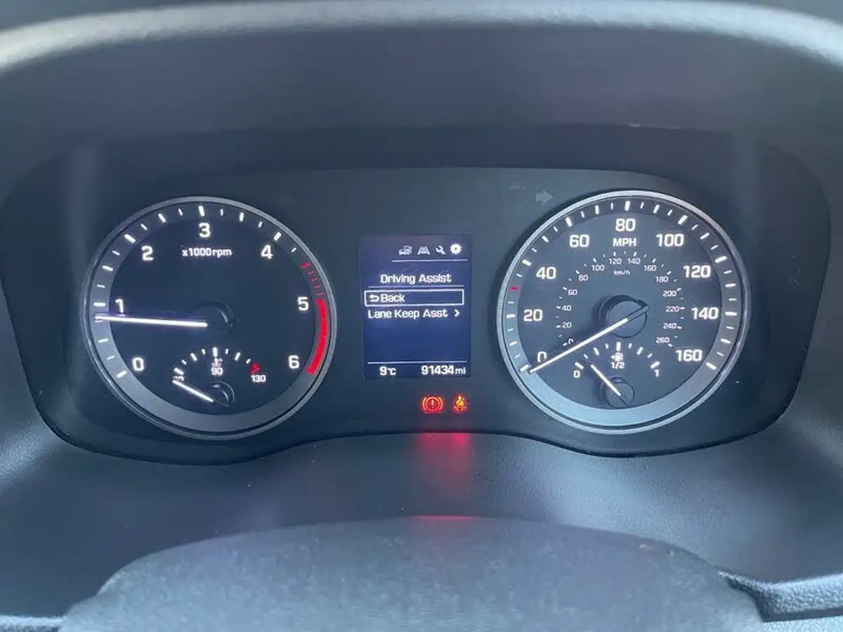 2016-hyundai-tucson-17crdi-blue-drive-se-116ps-big-26
