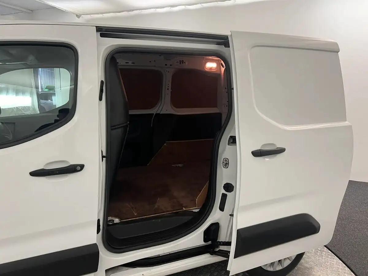 2021-citroen-berlingo-15bluehdi-650-enterprise-big-6