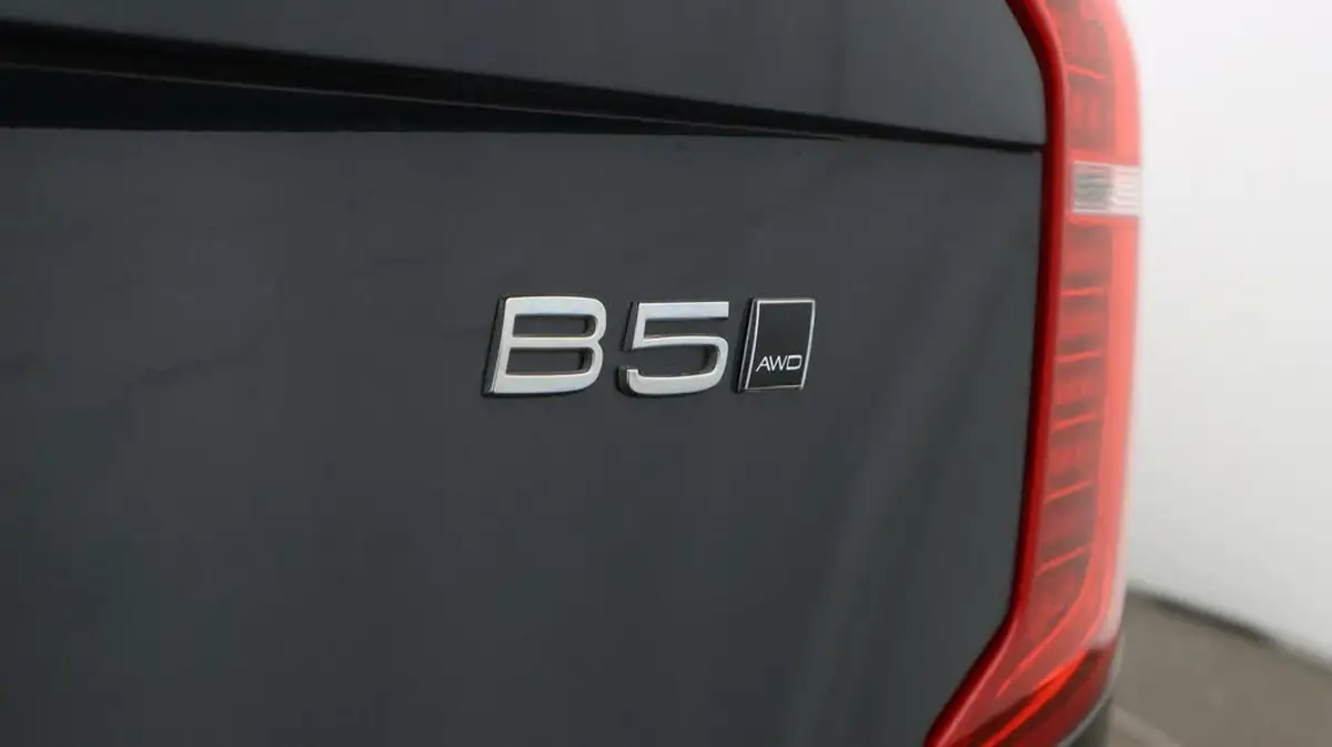 2021-volvo-xc90-20td-b5-momentum-big-22
