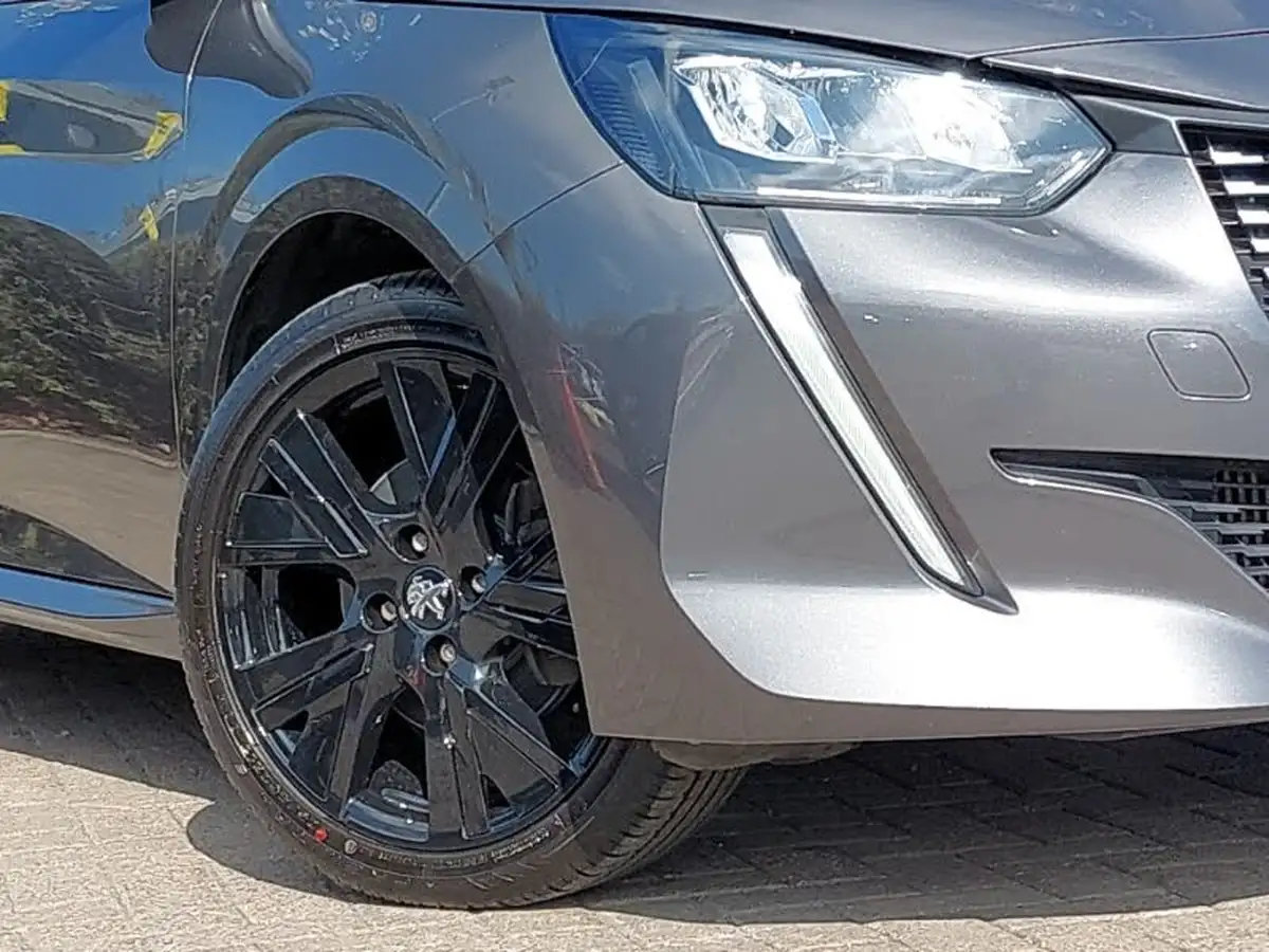 2020-peugeot-208-12-puretech-allure-100bhp-big-8