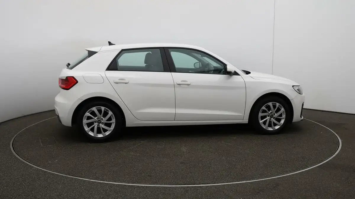 2022-audi-a1-10-25-tfsi-sport-big-42