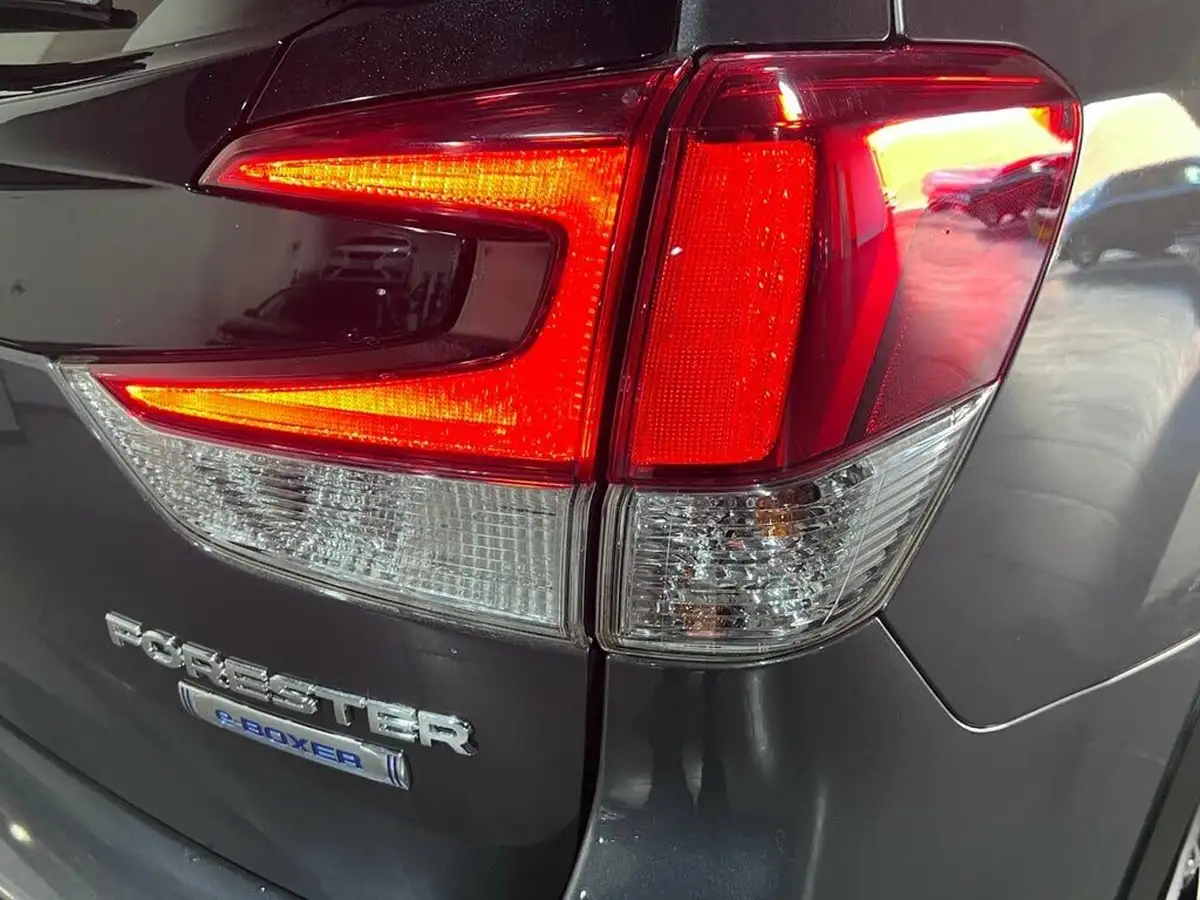 2021-subaru-forester-20-e-boxer-xe-premium-big-39