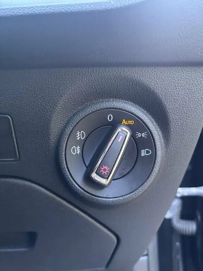 2019-seat-leon-20-tsi-xcellence-lux-estate-big-34
