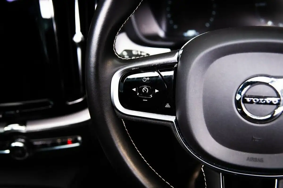 2021-volvo-xc60-20-t8-polestar-engineered-405bhp-twin-engine-big-8