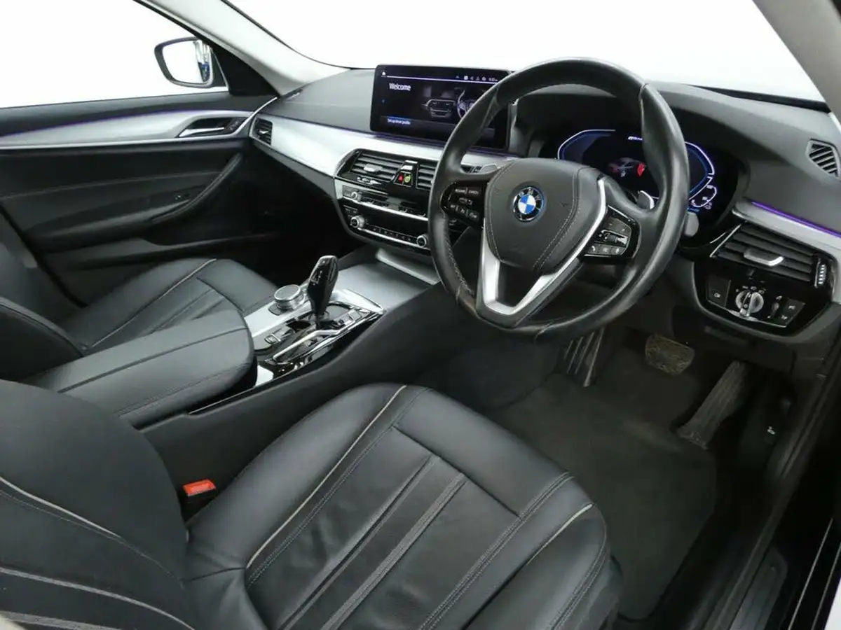 2022-bmw-5-series-20-530e-se-saloon-4d-big-7