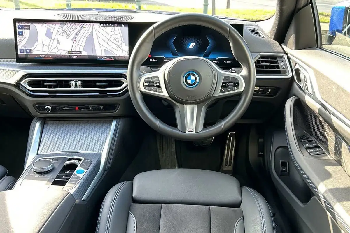 2023-bmw-i4-e-edrive40-m-sport-big-38