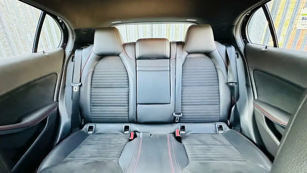 2015-mercedes-benz-gla-class-21d-gla-200d-amg-line-ss-big-33