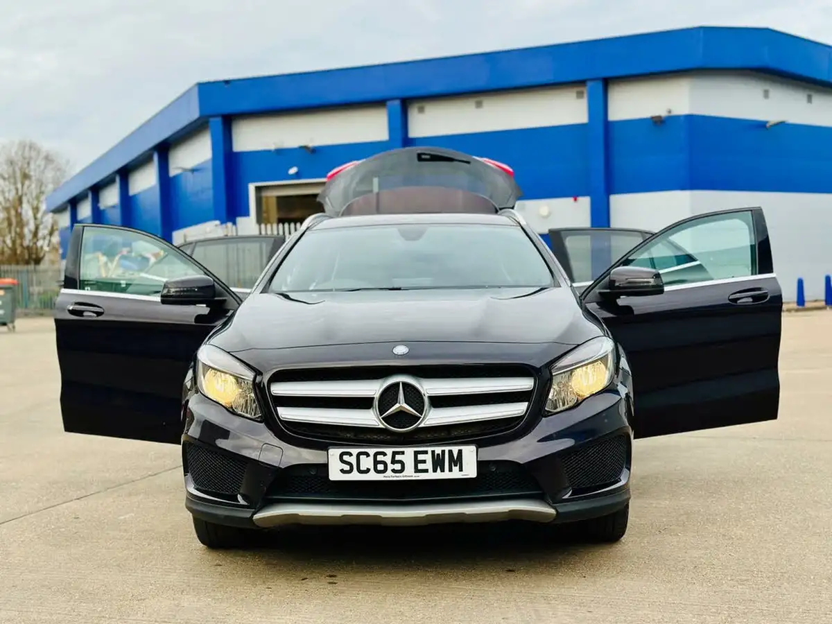 2015-mercedes-benz-gla-class-21d-gla-200d-amg-line-ss-big-9