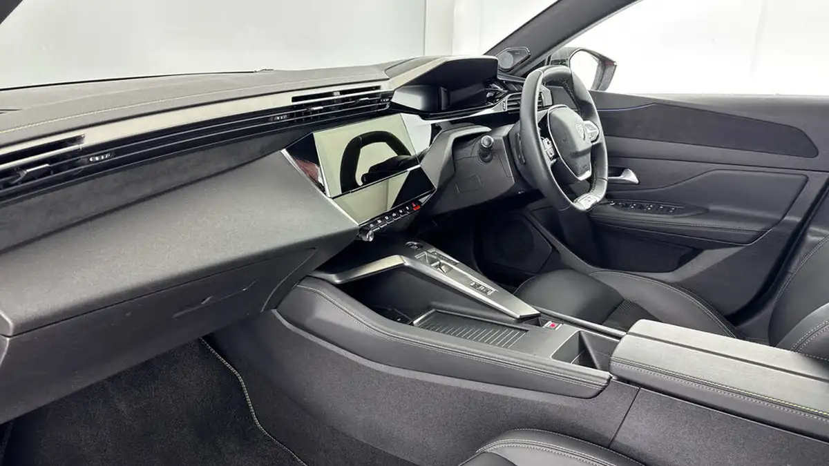 2022-peugeot-308-16-puretech-gt-premium-225bhp-big-8