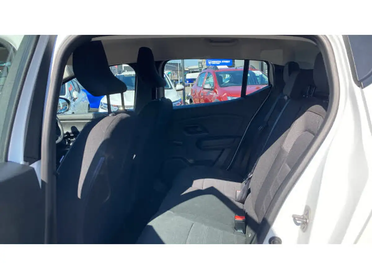 2022-dacia-sandero-stepway-10-tce-essential-90bhp-big-15