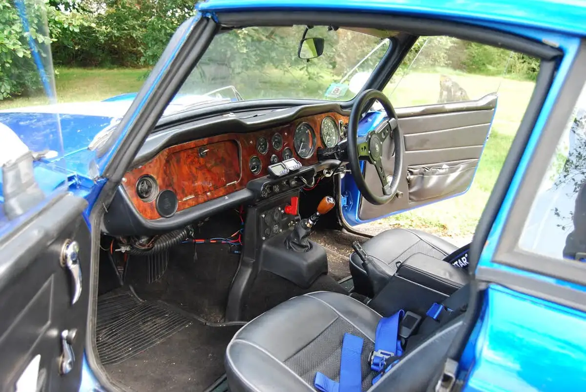 1971-triumph-tr6-convertible-big-20