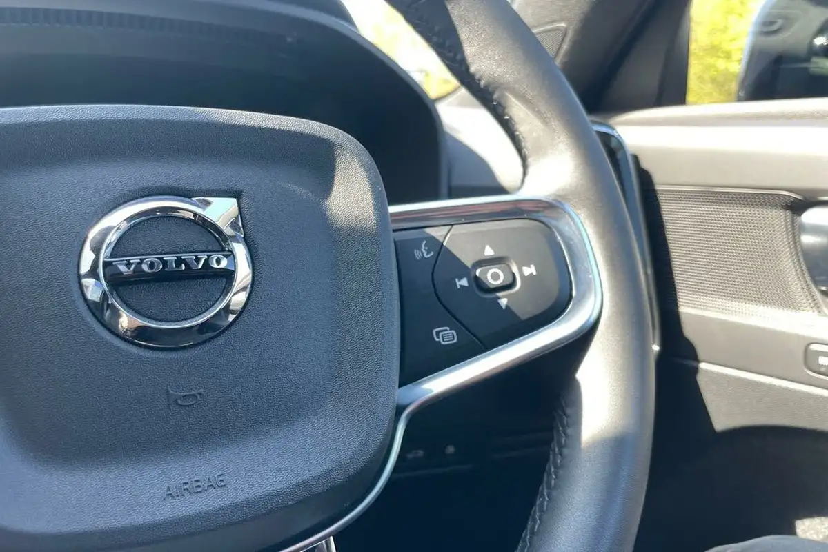 2021-volvo-xc40-15-t5-r-design-pro-258bhp-big-35