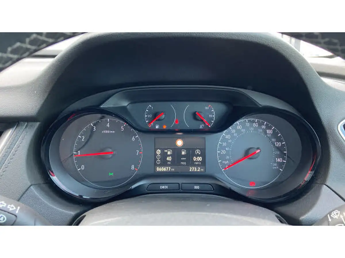 2021-vauxhall-grandland-x-15td-sri-nav-big-17