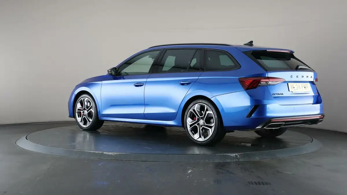 2024-skoda-octavia-20-tsi-vrs-245ps-estate-dsg-big-5