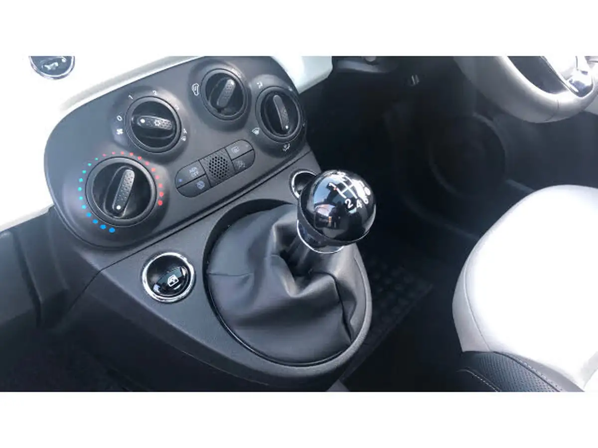 2022-fiat-500-10-dolcevita-big-12
