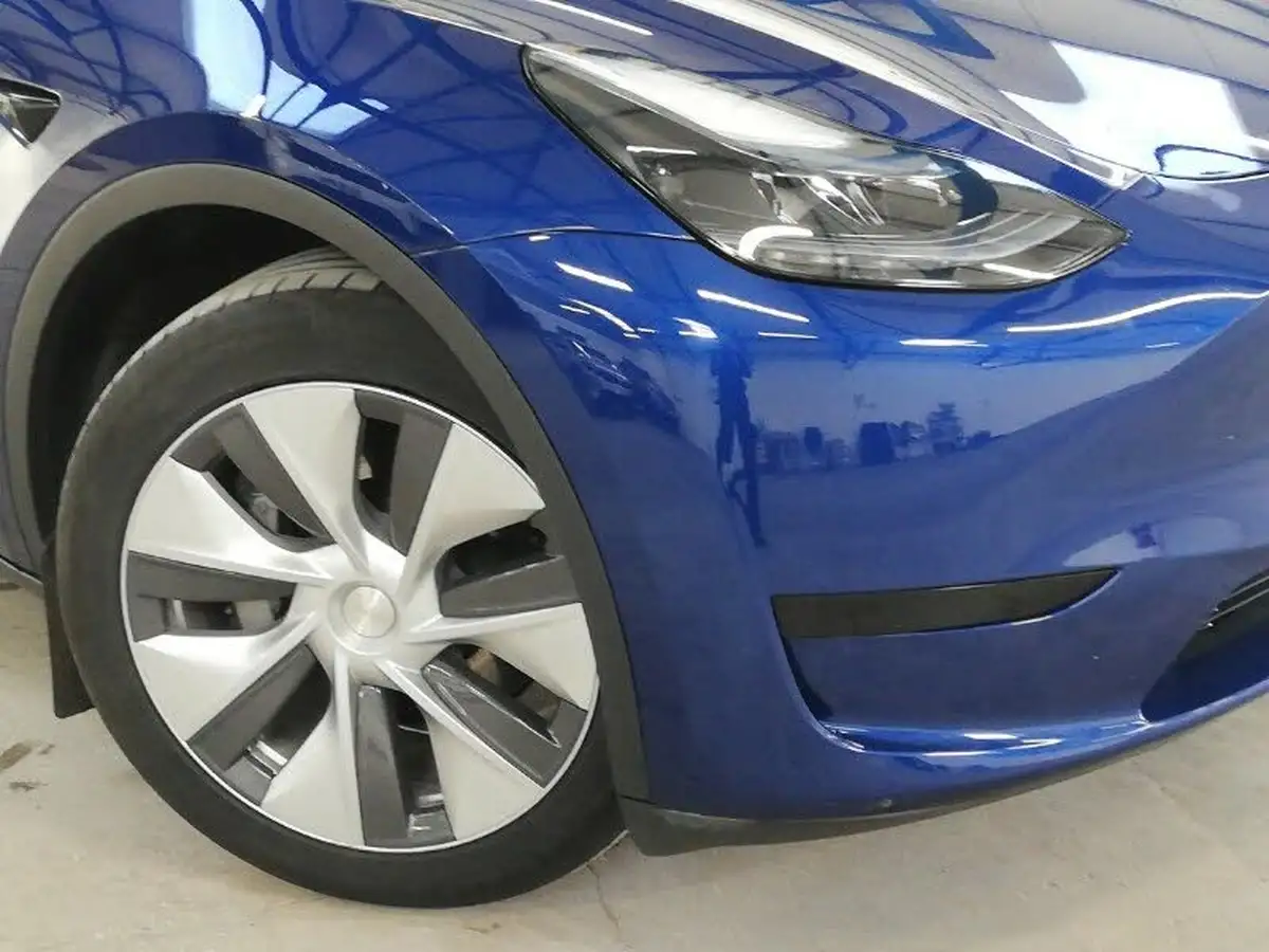 2023-tesla-model-y-e-rwd-big-8
