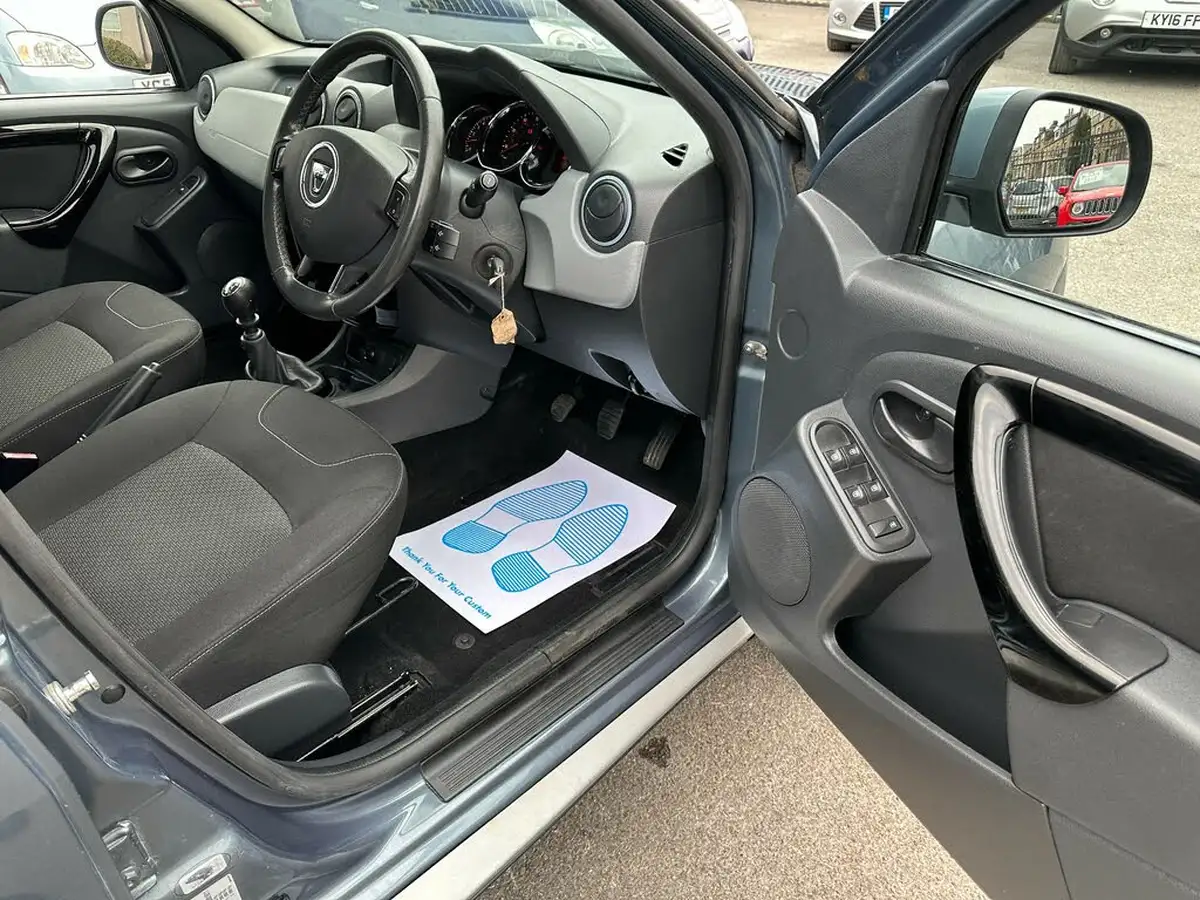 2014-dacia-duster-15d-laureate-110-107bhp-big-23