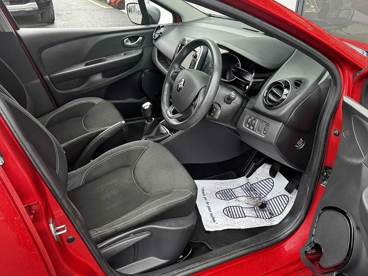 2017-renault-clio-09-tce-dynamique-nav-big-16