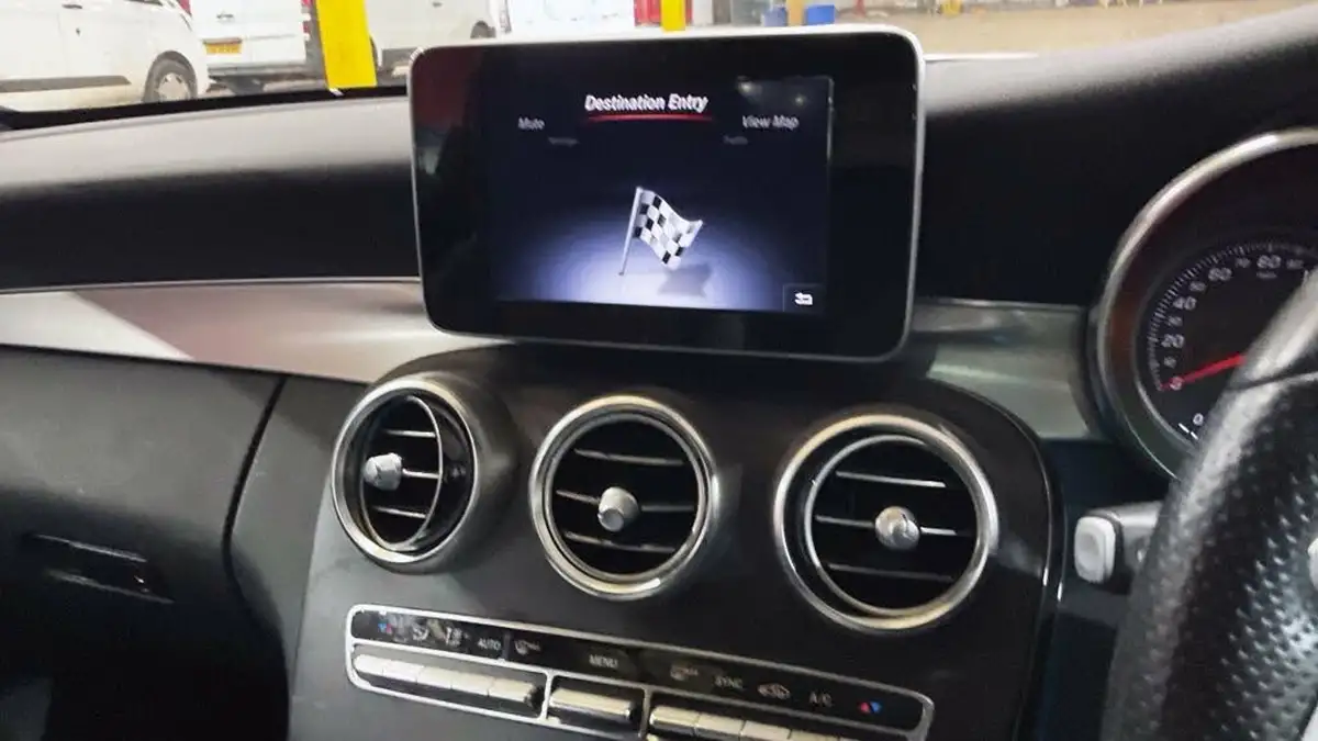 2018-mercedes-benz-c-class-21d-c250d-amg-line-premiumss-coupe-2d-big-4
