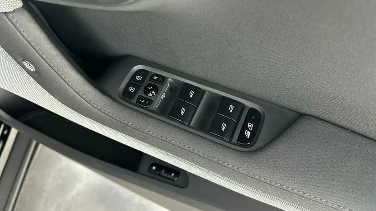 2021-polestar-polestar-2-e-ps2-300kw-longe-dual-plus-pilot-hatchback-big-32