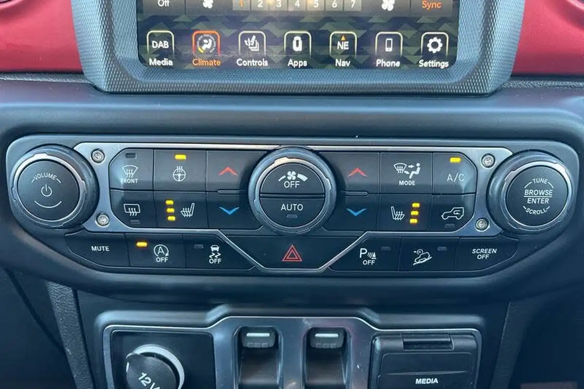 2020-jeep-wrangler-20-gme-rubicon-hard-3d-big-28