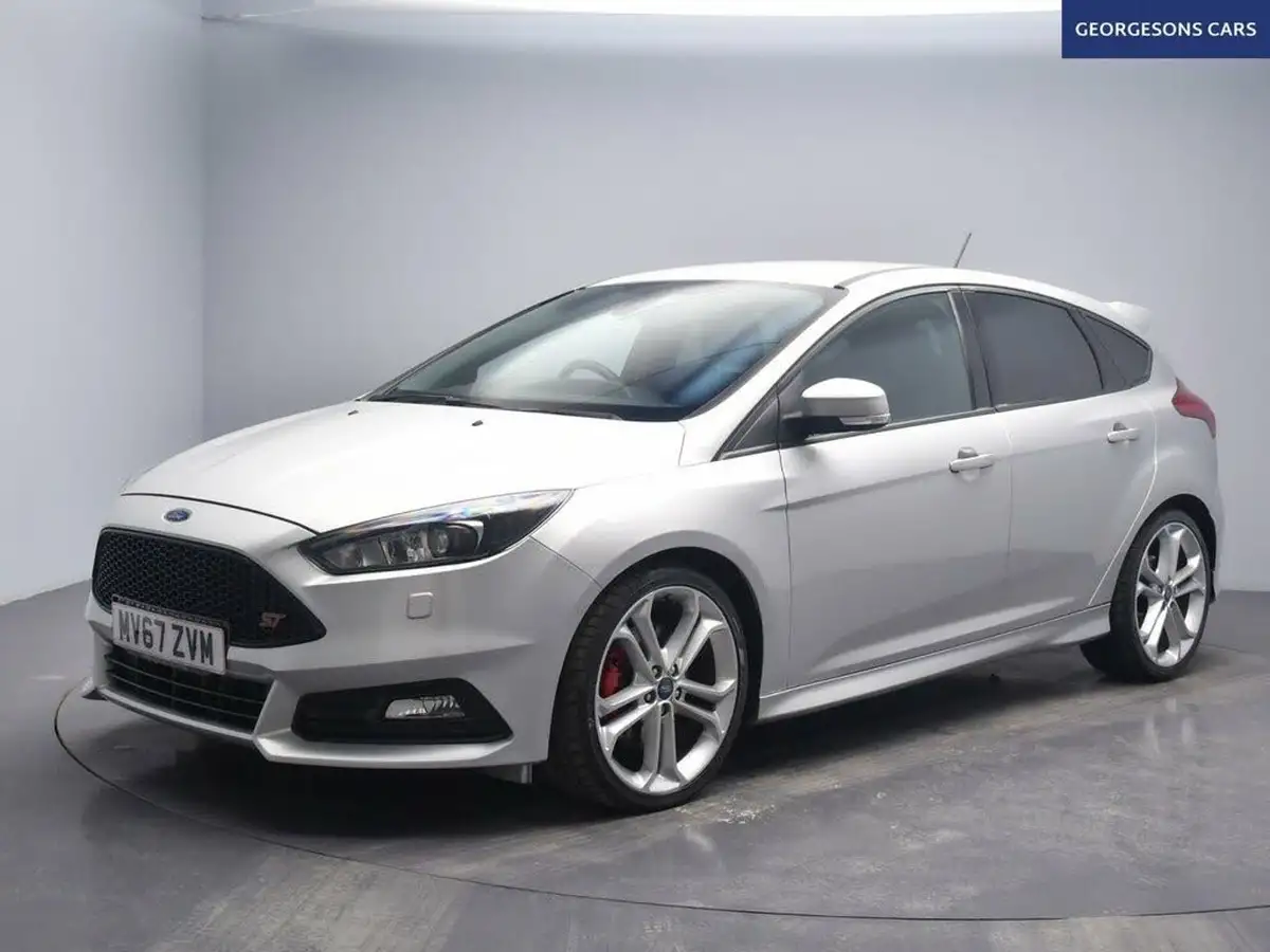 2017-ford-focus-20t-st3-hatchback-big-4