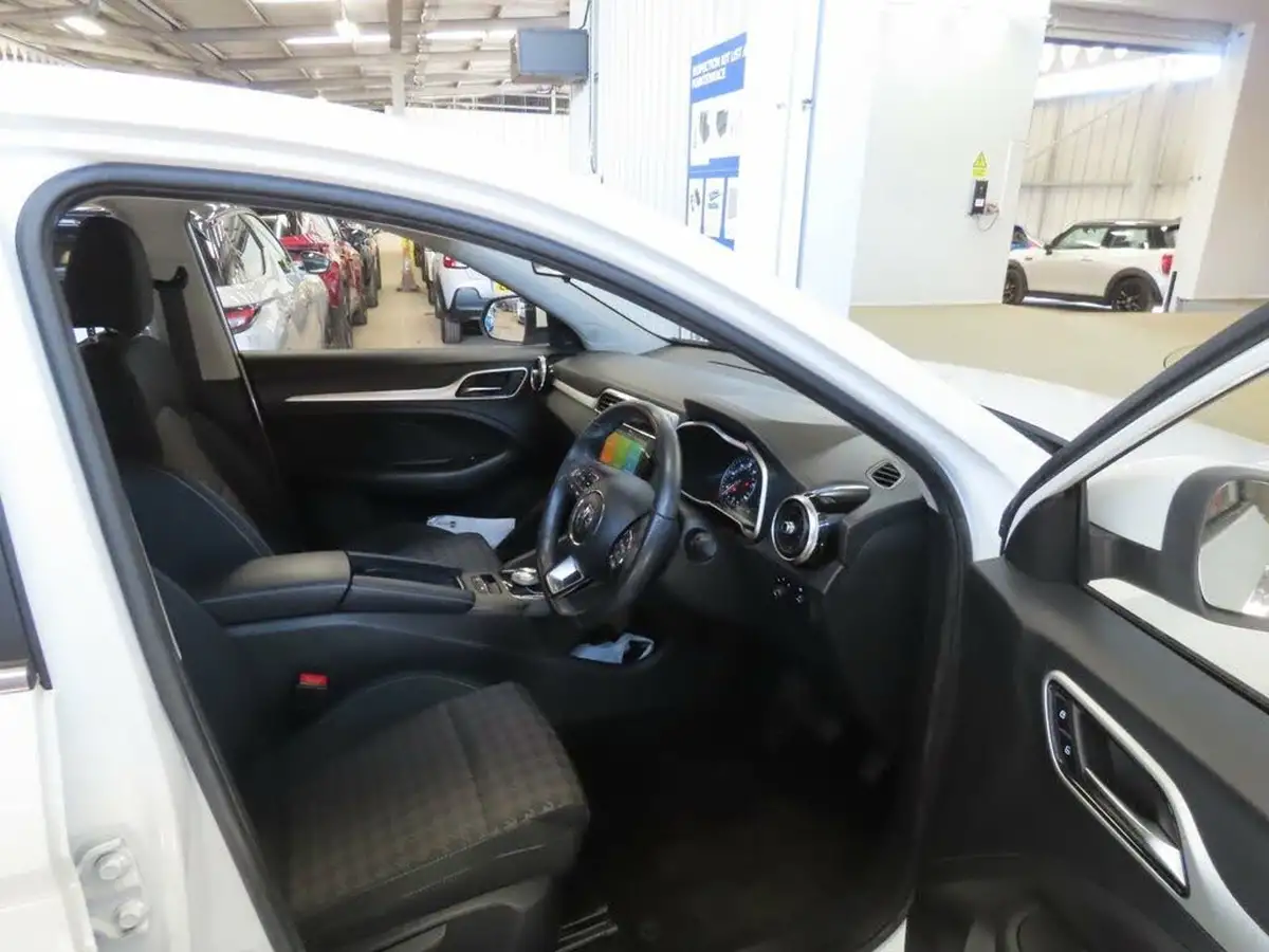 2020-mg-zs-suv-e-excite-ev-big-2