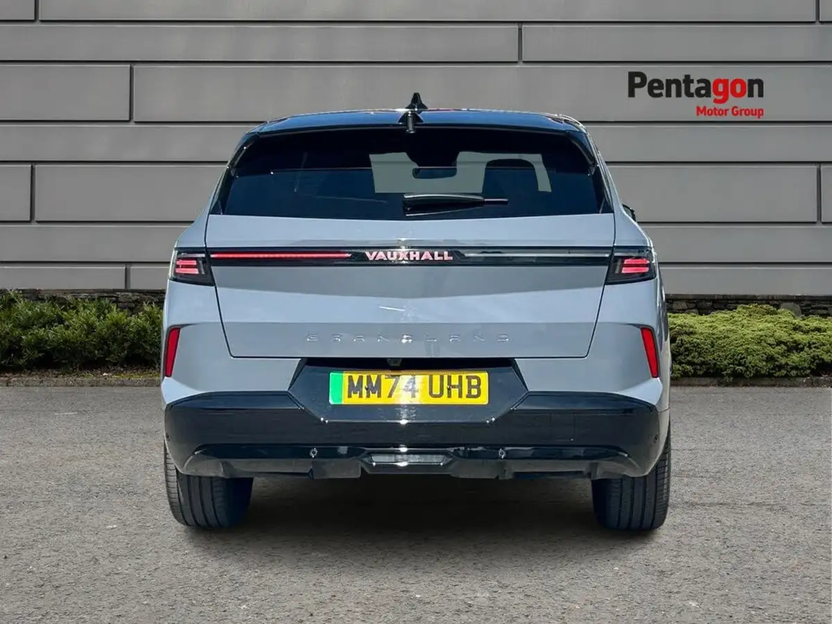 2024-vauxhall-grandland-e-ultimate-big-16