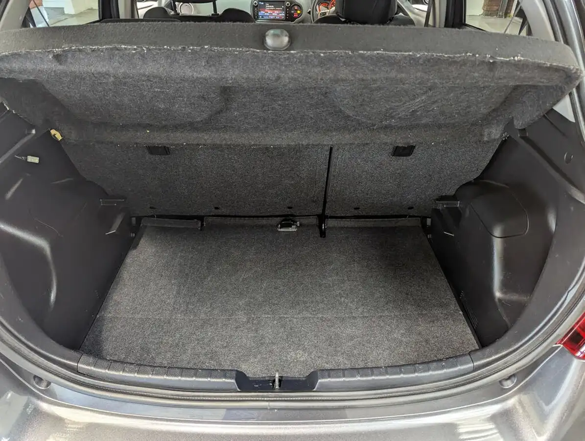 2016-toyota-yaris-133-icon-vvt-i-5d-big-8