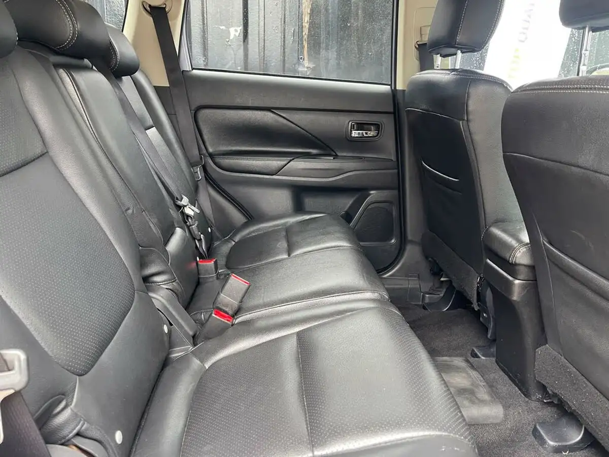 2015-mitsubishi-outlander-20-gx3h-5st-big-27