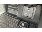2023-land-rover-90-defender-50-p525-v8-small-41