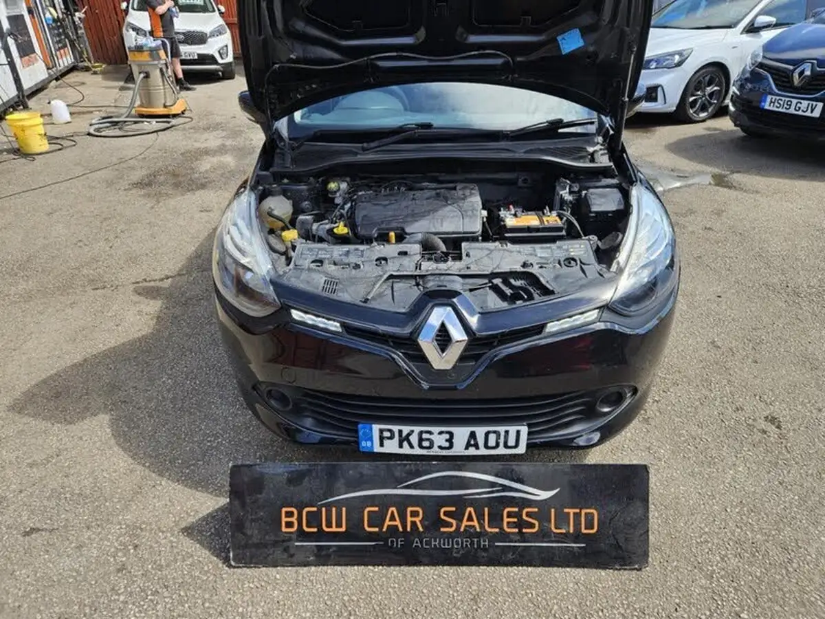 2013-renault-clio-12-expression-big-10