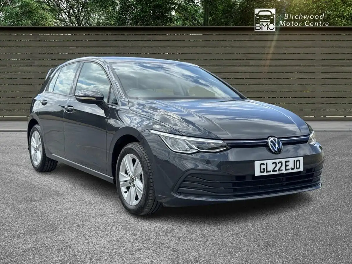 2022-volkswagen-golf-10-etsi-life-hatchback-big-0