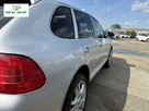 2004-porsche-cayenne-32-small-12