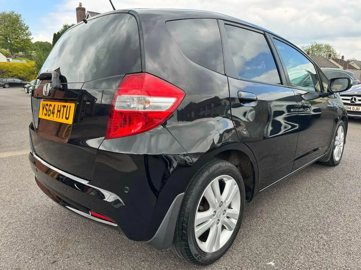 2014-honda-jazz-14-exl-cvt-big-3