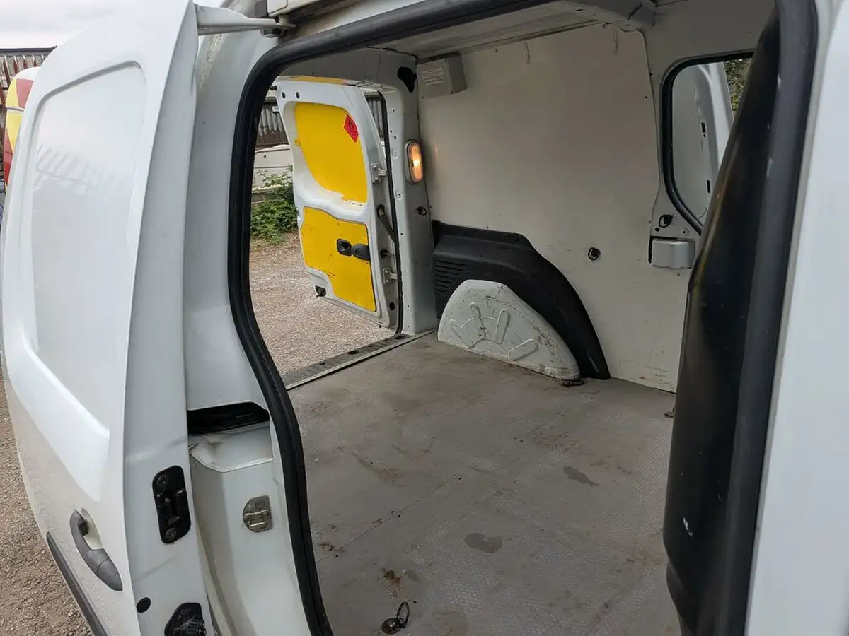 2017-renault-kangoo-maxi-15td-ll21-energy-dci-110-maxi-business-eu6-panel-1461cc-big-72