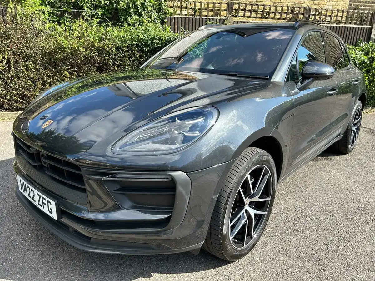 2022-porsche-macan-20-big-9