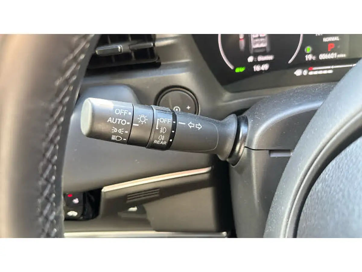 2022-honda-hr-v-15-i-mmd-advance-big-30