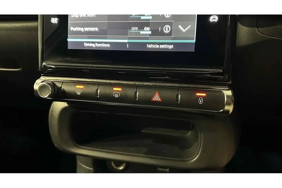 2021-citroen-c3-12-puretech-shine-plus-83ps-big-43
