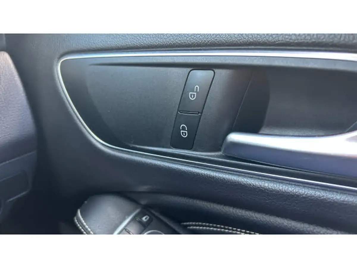 2018-mercedes-benz-gla-class-16-gla-180-urban-edition-7g-dct-big-30