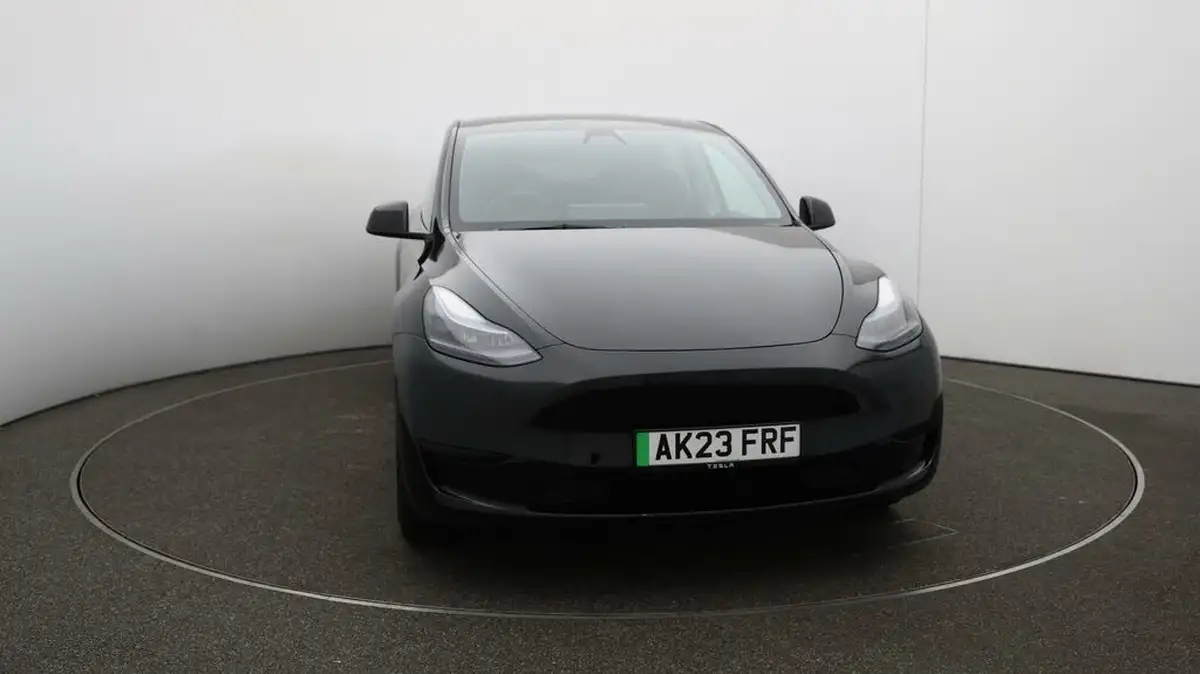 2023-tesla-model-y-e-rwd-big-36