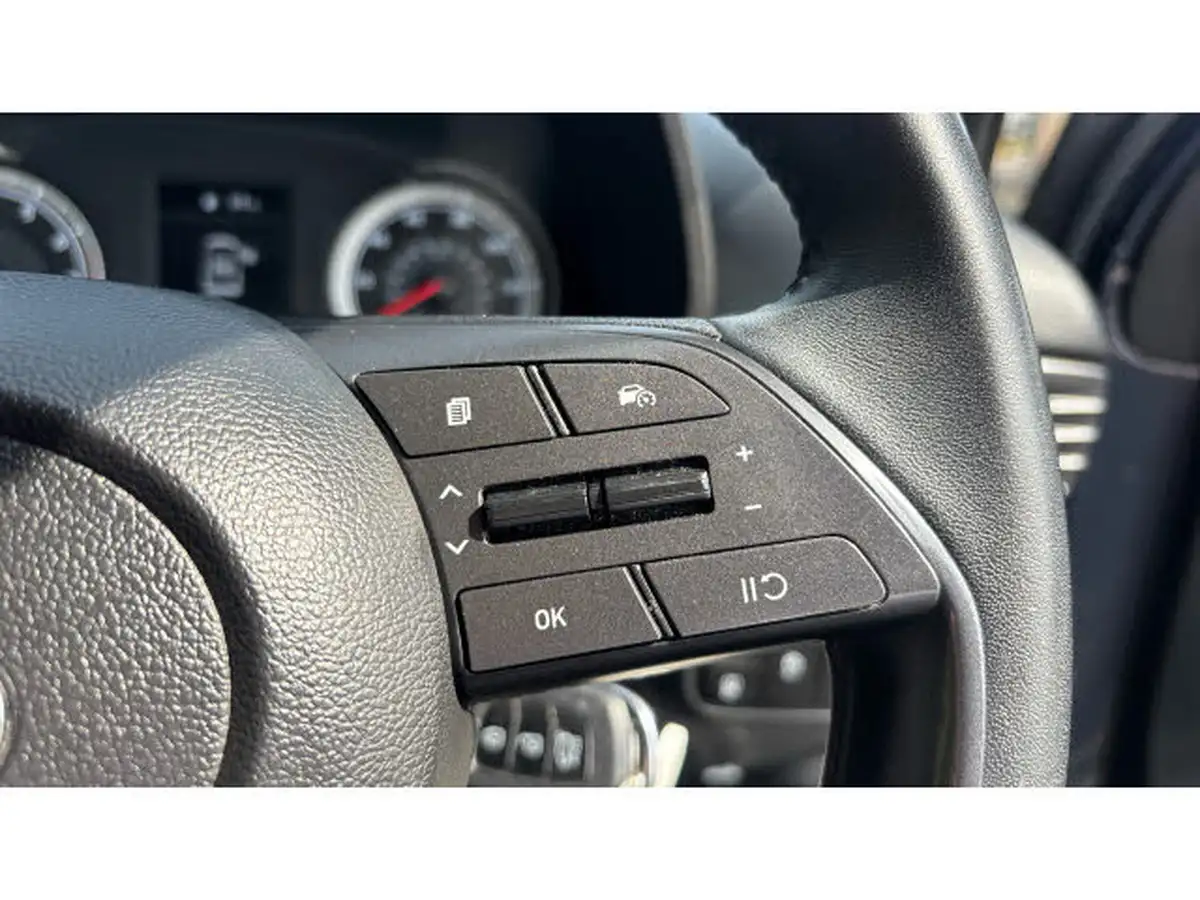 2021-hyundai-i20-10-t-gdi-element-big-20