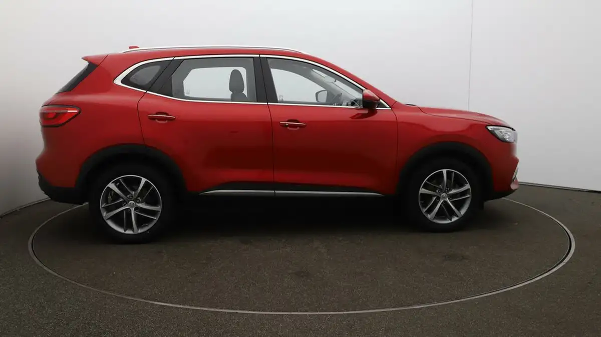 2022-mg-hs-15t-gdi-excite-162ps-big-48