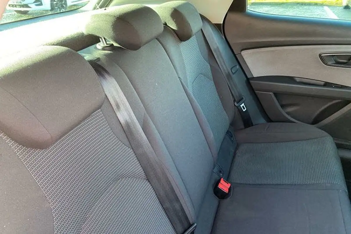 2019-seat-leon-16tdi-se-dynamic-hatchback-big-19