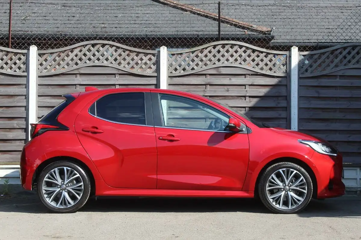 2022-toyota-yaris-cross-15-vvt-i-excel-city-packpan-roof-big-19