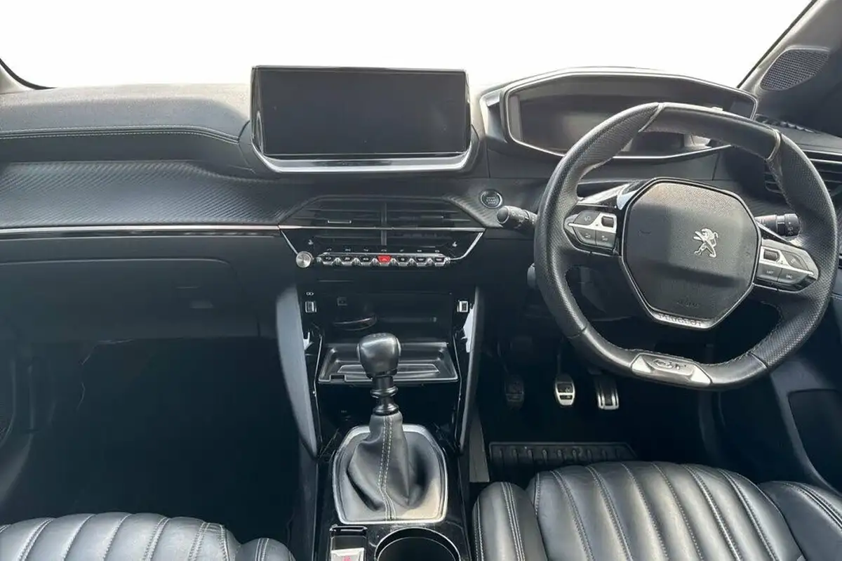 2022-peugeot-208-15-bluehdi-gt-100ps-big-11