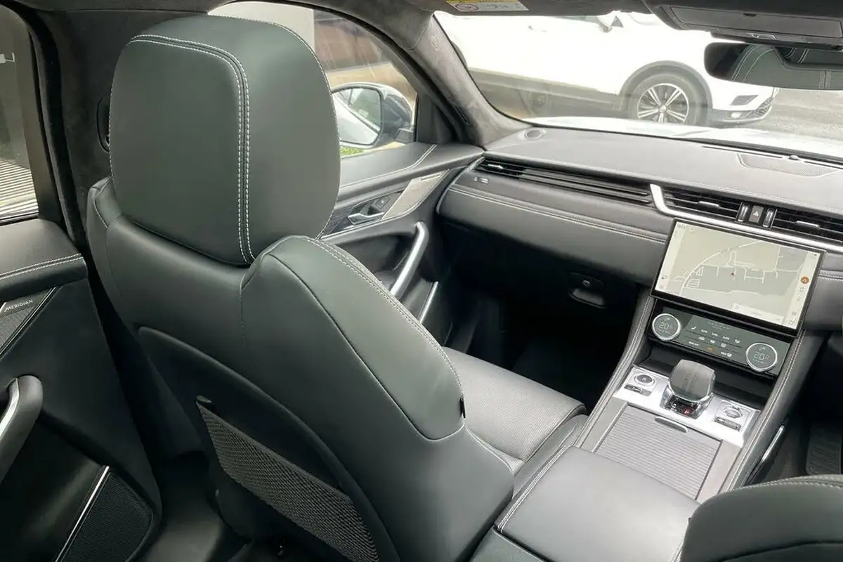 2021-jaguar-f-pace-20-d200-r-dynamic-hse-mhev-big-42